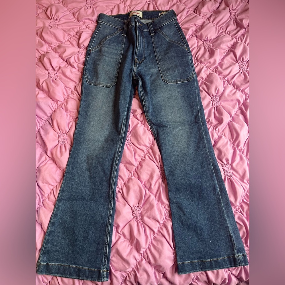 Wrangler High Rise Kick Denim Jeans — Size 25!! - Picture 2 of 5